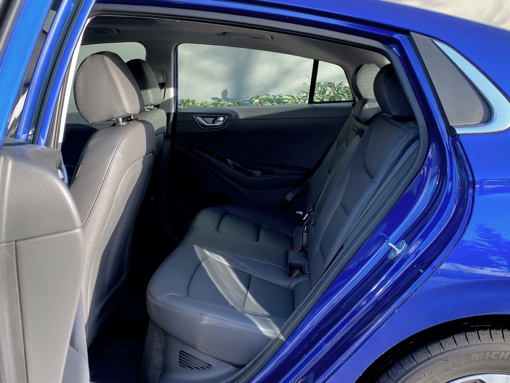 Hyundai Ioniq Plug-In Hybrid - January 2021 Hyundai Ioniq Plug-In Hybrid - January 2021