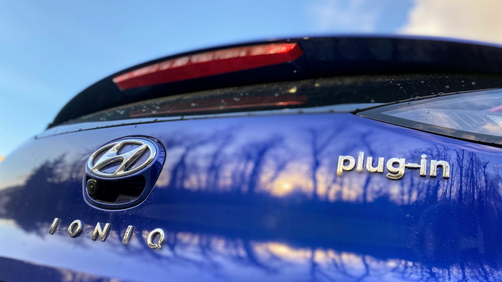 Hyundai Ioniq Plug-In Hybrid - January 2021 Hyundai Ioniq Plug-In Hybrid - January 2021