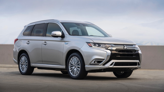 2021 Mitsubishi Outlander Plug-In Hybrid 2021 Mitsubishi Outlander Plug-In Hybrid