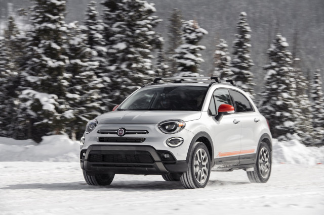 2020 Fiat 500X Trekking kicks up snow at the Winter Driving Encounter in Winter Park, CO. 2020 Fiat 500X Trekking kicks up snow at the Winter Driving Encounter in Winter Park, CO.