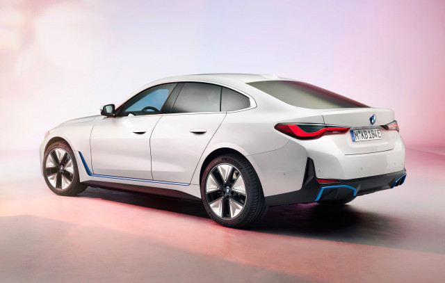 2022 BMW i4 2022 BMW i4