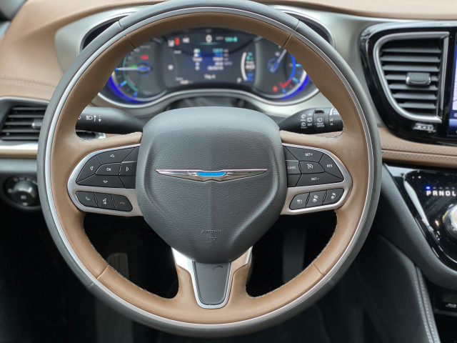 2021 Chrysler Pacifica Hybrid 2021 Chrysler Pacifica Hybrid