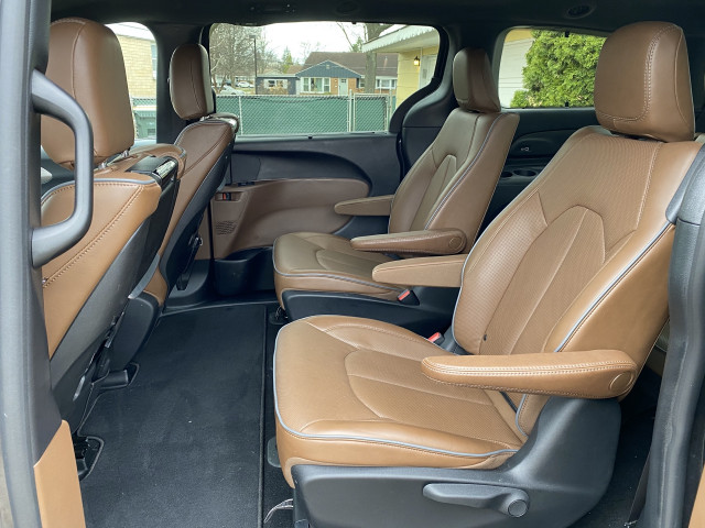 2021 Chrysler Pacifica Hybrid 2021 Chrysler Pacifica Hybrid