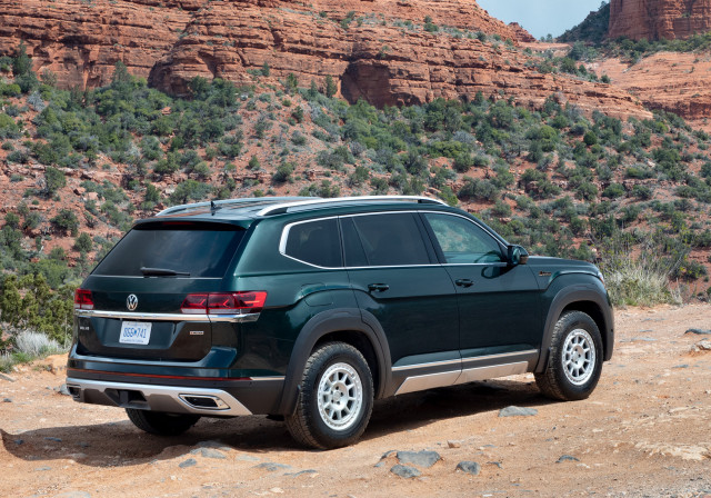 2021 Volkswagen Atlas with Basecamp package 2021 Volkswagen Atlas with Basecamp package