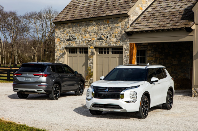 2022 Mitsubishi Outlander 2022 Mitsubishi Outlander