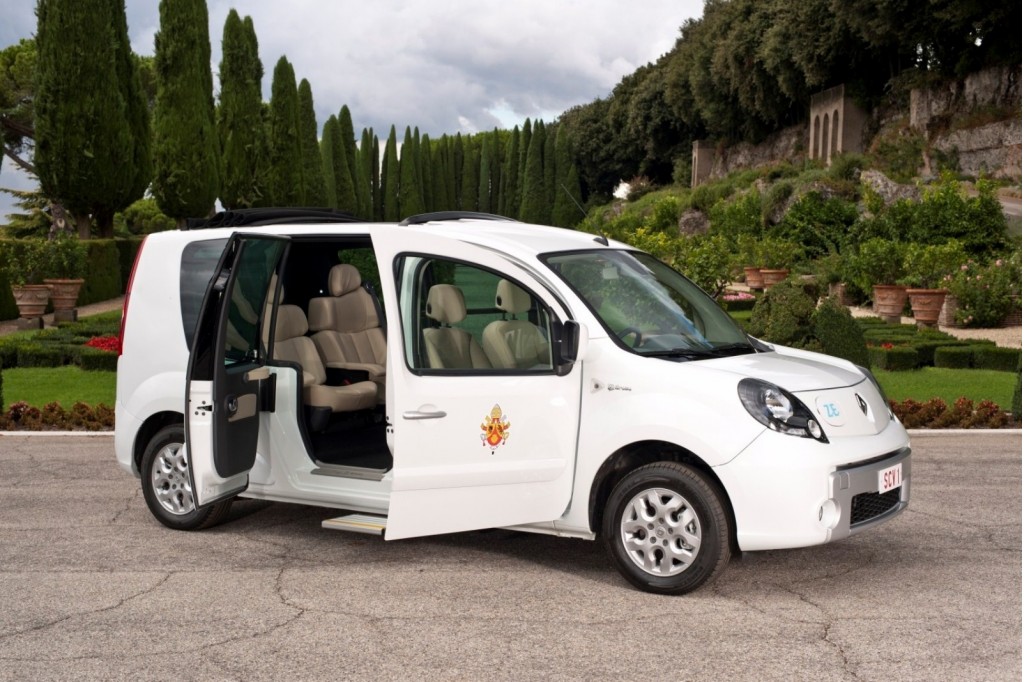 The Pope's Renault Kangoo Z.E. (Photo: Renault Italie) The Pope's Renault Kangoo Z.E. (Photo: Renault Italie)