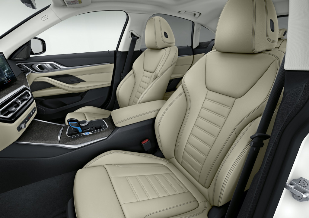 2022 BMW i4 interior 2022 BMW i4 interior