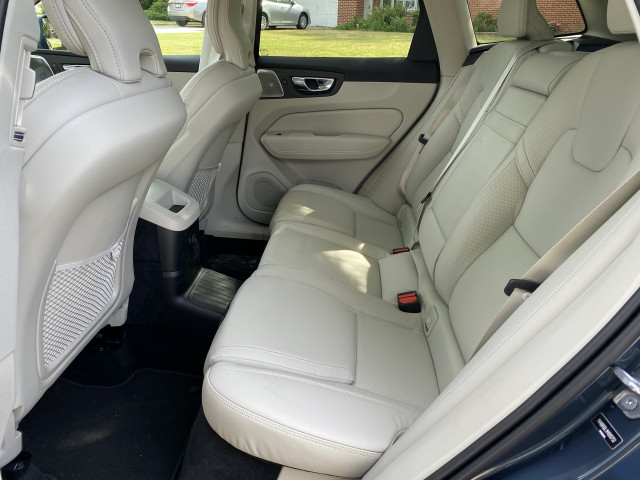 2021 Volvo XC60 Recharge T8 Inscription 2021 Volvo XC60 Recharge T8 Inscription