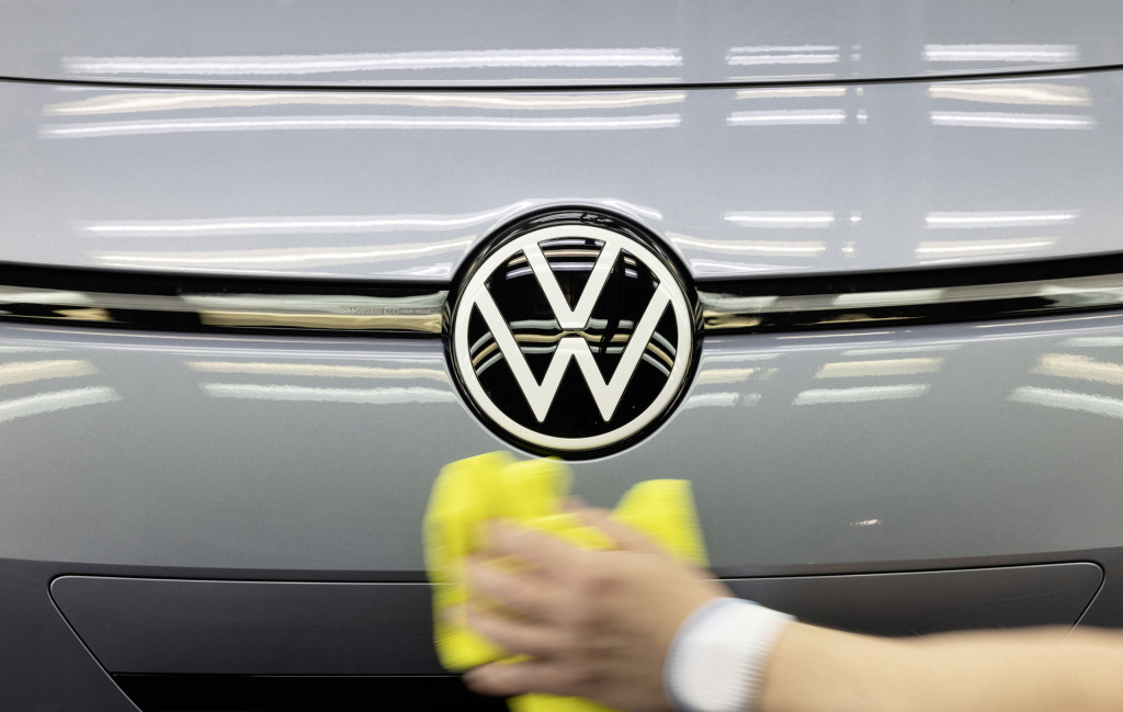 Volkswagen logo Volkswagen logo