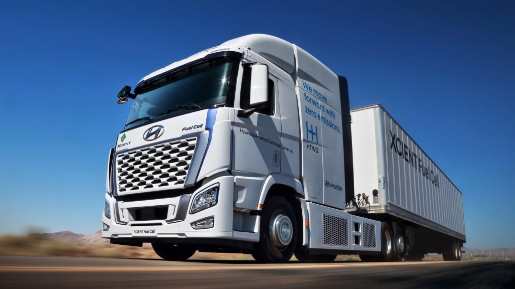 Hyundai Xcient Fuel Cell semi truck to be used in California tests Hyundai Xcient Fuel Cell semi truck to be used in California tests