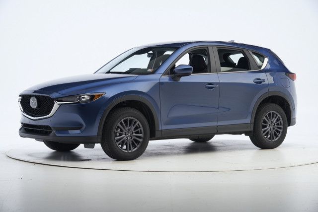 2021 Mazda CX-5 in IIHS side-crash test 2021 Mazda CX-5 in IIHS side-crash test