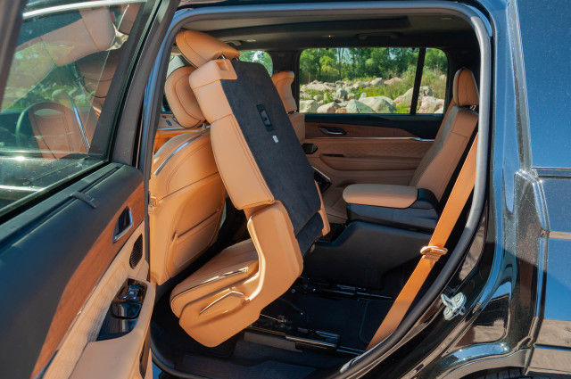 2021 Jeep Grand Cherokee L Summit Reserve 4x4 2021 Jeep Grand Cherokee L Summit Reserve 4x4