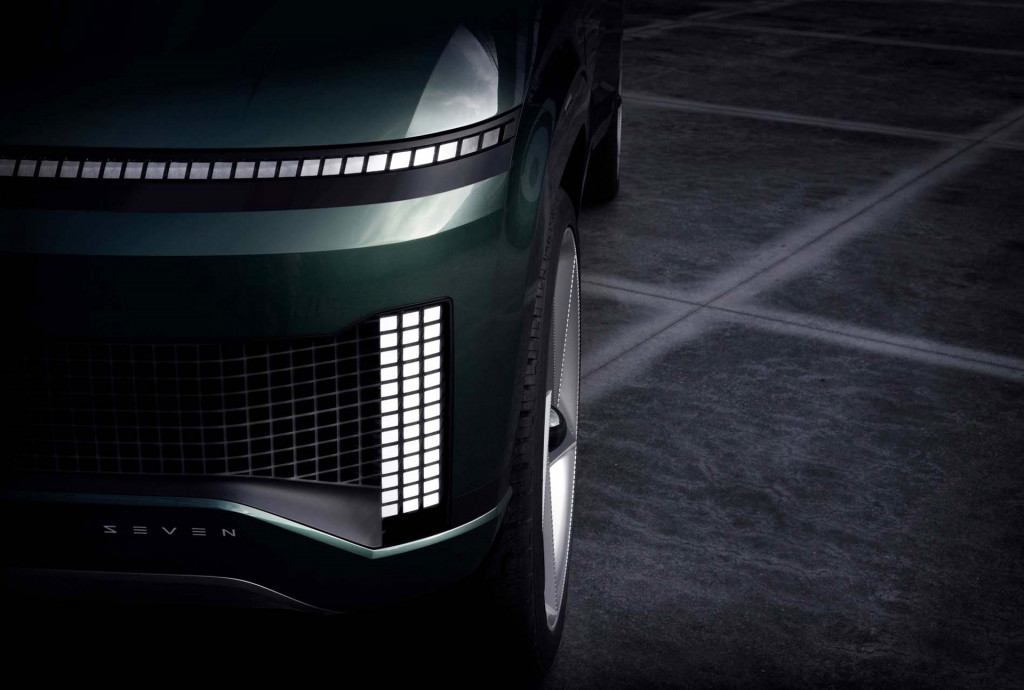 Teaser for Hyundai Seven concept debuting November 17, 2021 Teaser for Hyundai Seven concept debuting November 17, 2021