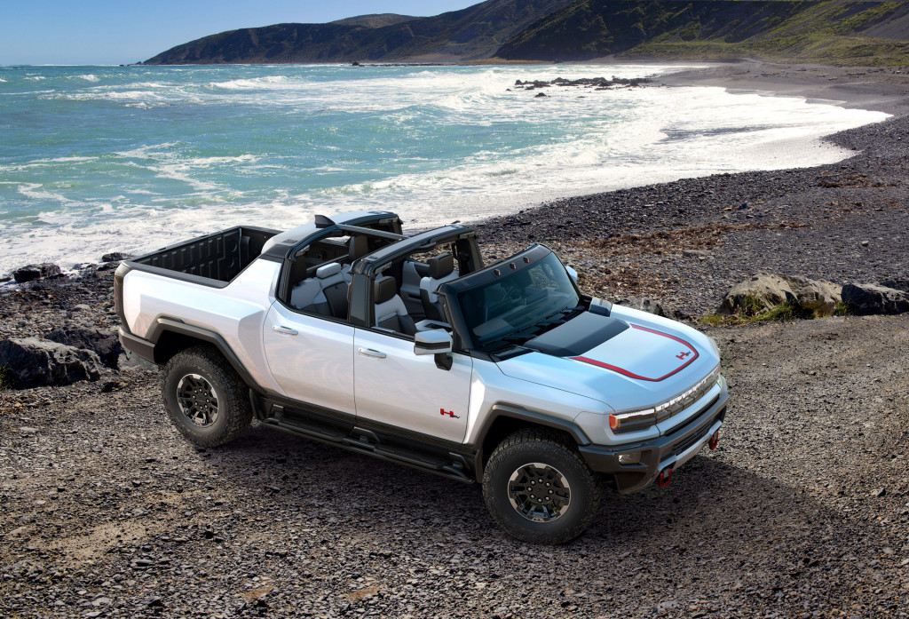 2022 GMC Hummer EV fitted with accessories - 2021 SEMA show 2022 GMC Hummer EV fitted with accessories - 2021 SEMA show