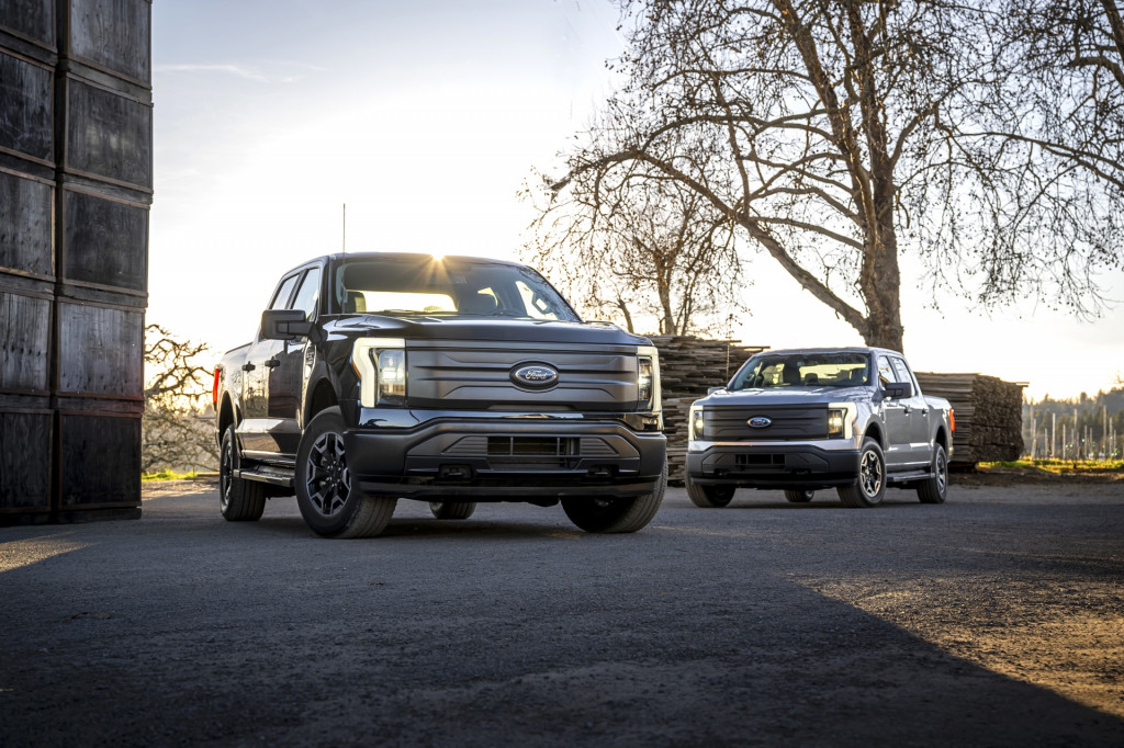 2022 Ford F-150 Lightning Pro 2022 Ford F-150 Lightning Pro