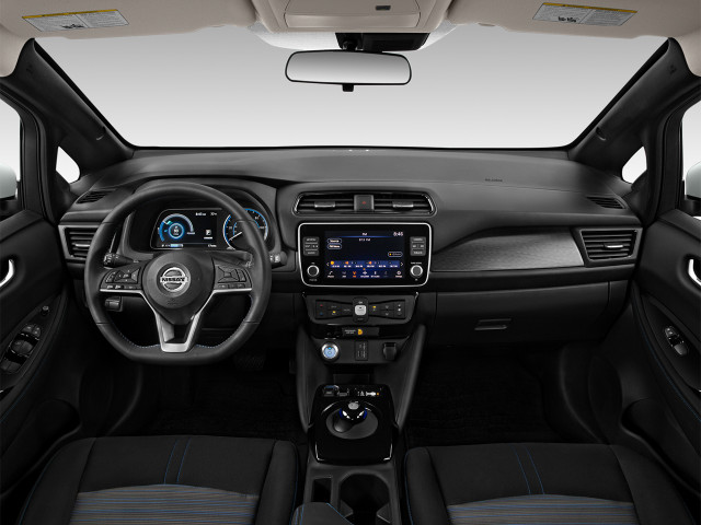 2022 Nissan Leaf SV Hatchback Dashboard 2022 Nissan Leaf SV Hatchback Dashboard