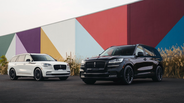 2022 Lincoln Aviator with Jet Appearance Package 2022 Lincoln Aviator with Jet Appearance Package