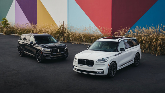 2022 Lincoln Aviator with Jet Appearance Package 2022 Lincoln Aviator with Jet Appearance Package