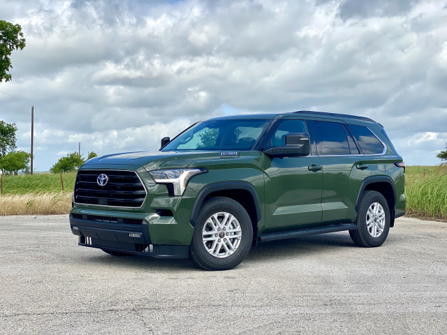2023 Toyota Sequoia SR5 2023 Toyota Sequoia SR5