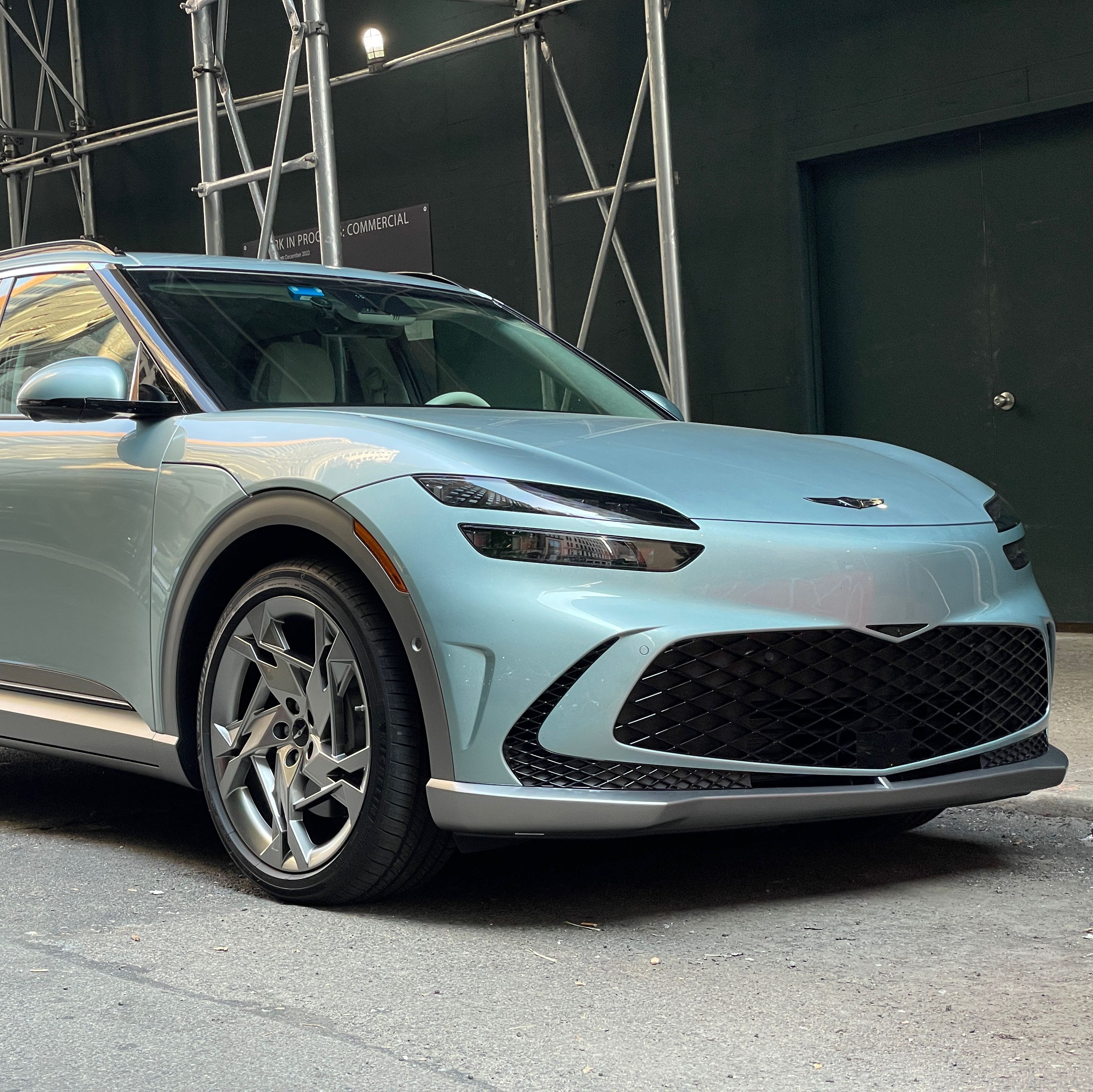 genesis gv60 mint green 2023