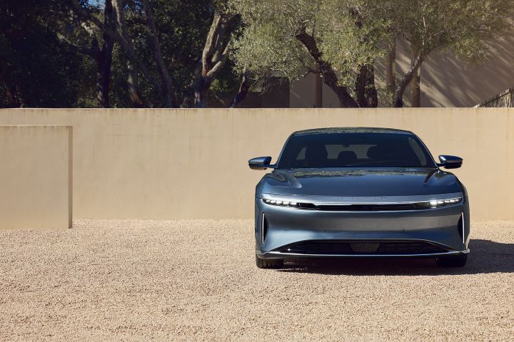 Lucid delivered significantly fewer units than it produced in the fourth quarter. - IMAGE: Lucid
