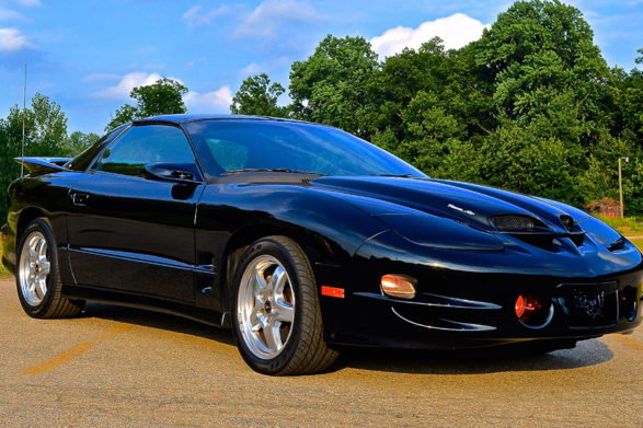 a black pontiac firebird
