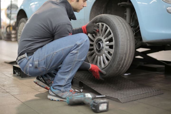ASE is seeking good automotive service professional stories. - Pexels/Andrea Piacquadio