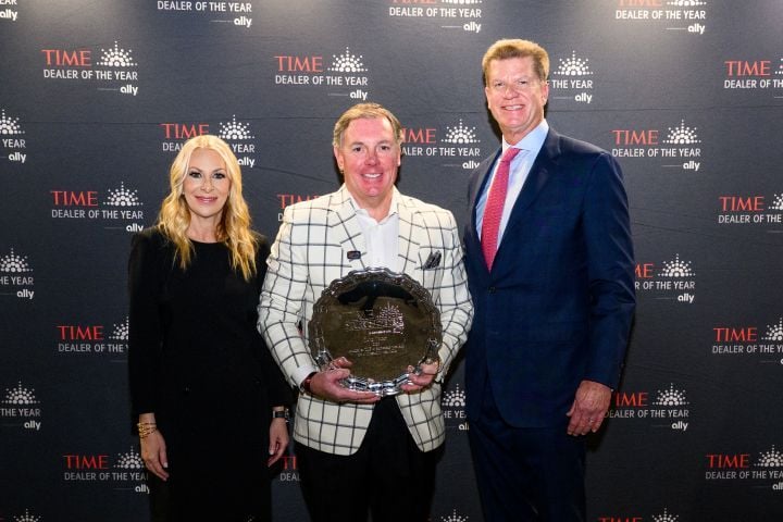 David Wright, center, accepts the 2026 Time Dealer of the Year award at the NADA Show in Las Vegas - Ally