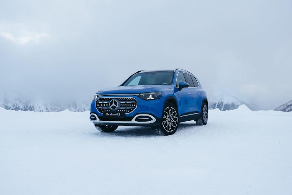 2027 mercedesbenz glb250